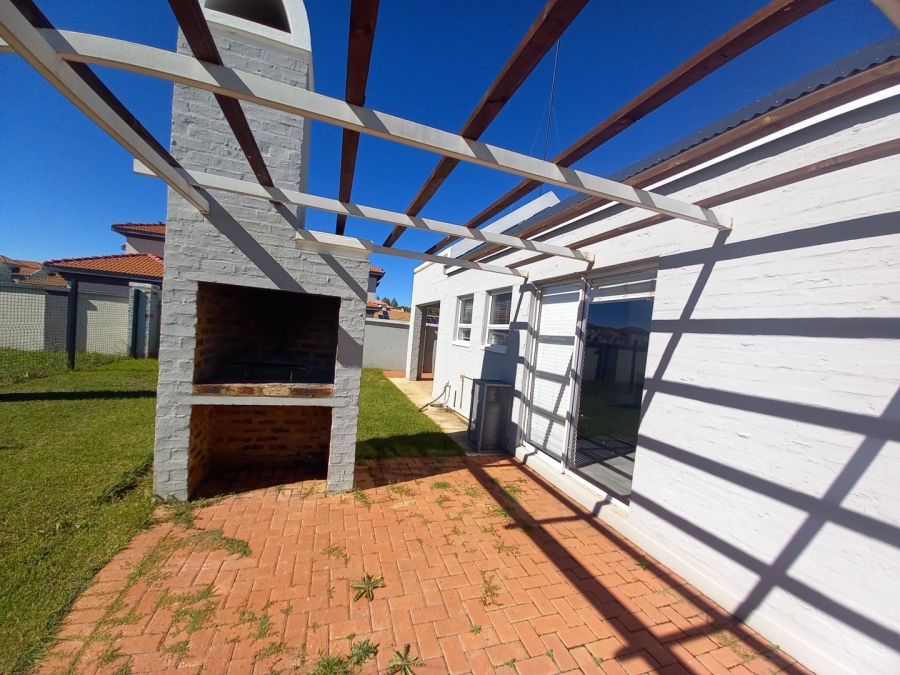 2 Bedroom Property for Sale in Waterberry Estate North West